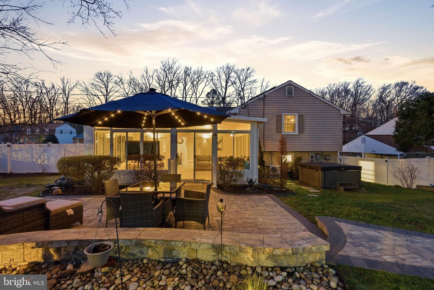 6201 Goodman Road photo 9