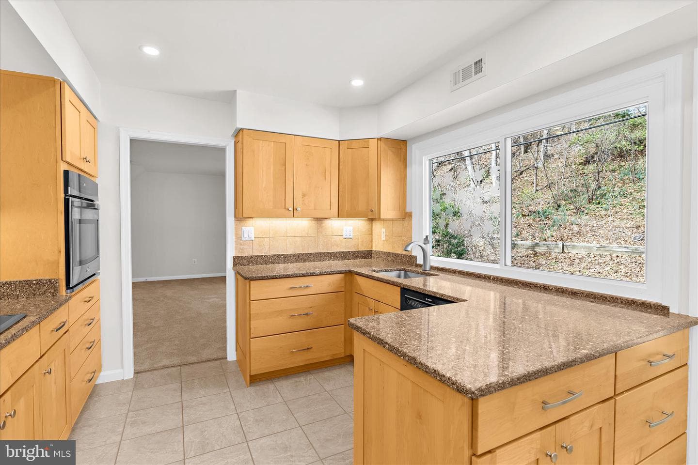 15808 Plainview Lane photo 13
