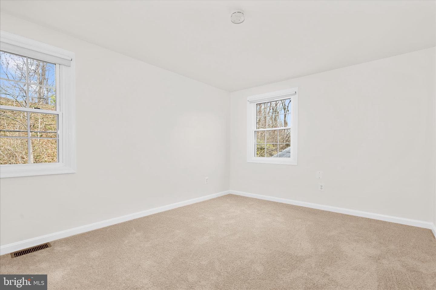 15808 Plainview Lane photo 21