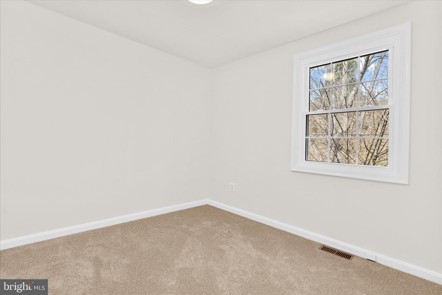15808 Plainview Lane photo 25