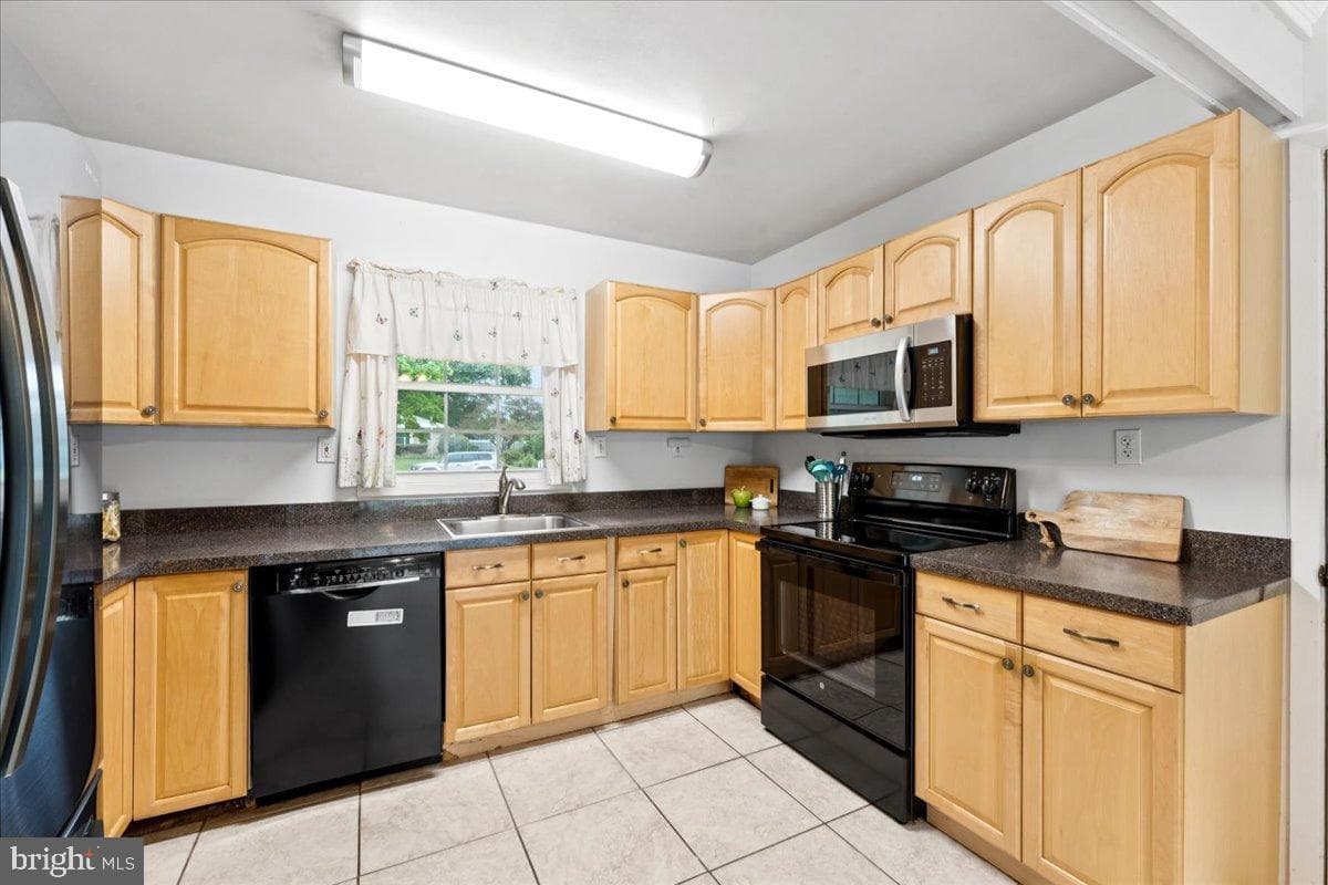 2217 Harwood Lane photo 10