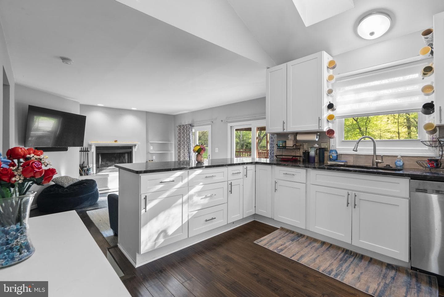 506 Rosier Road photo 11