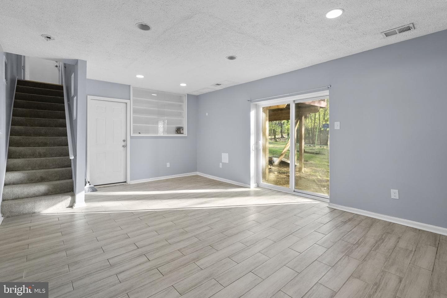 506 Rosier Road photo 29