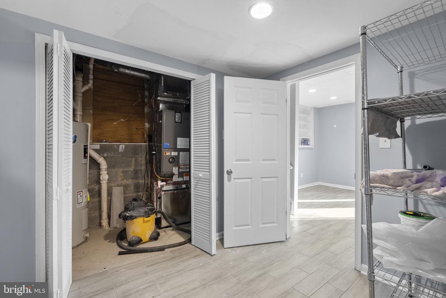 506 Rosier Road photo 35