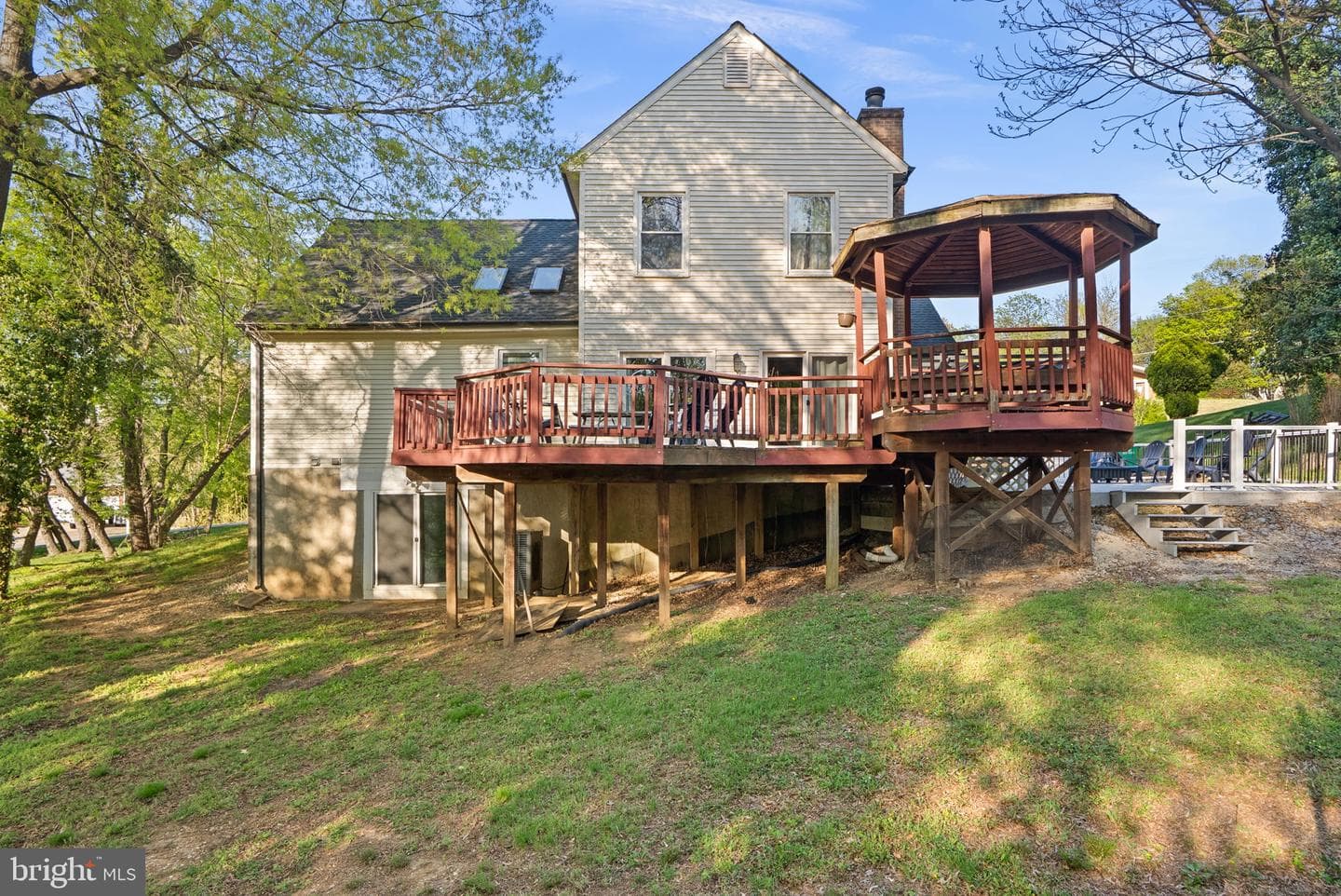 506 Rosier Road photo 41