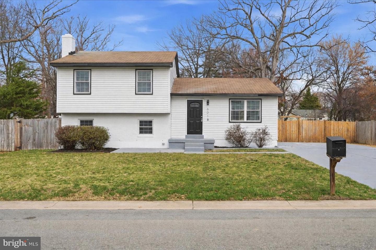 6018 Woodland Lane