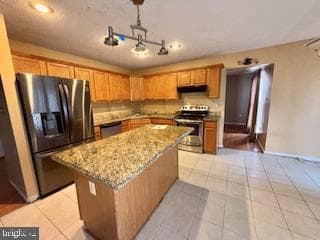 7506 Castle Rock Drive photo 5