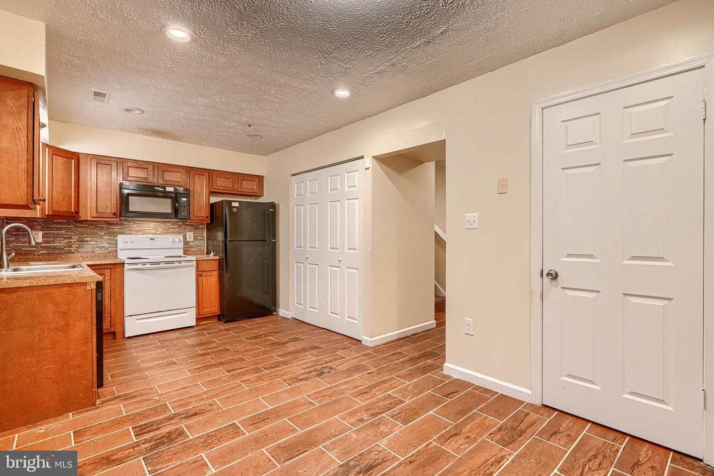 1368 Nalley Terrace photo 9