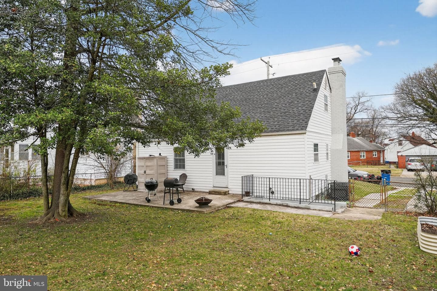 6903 Gateway Boulevard photo 2