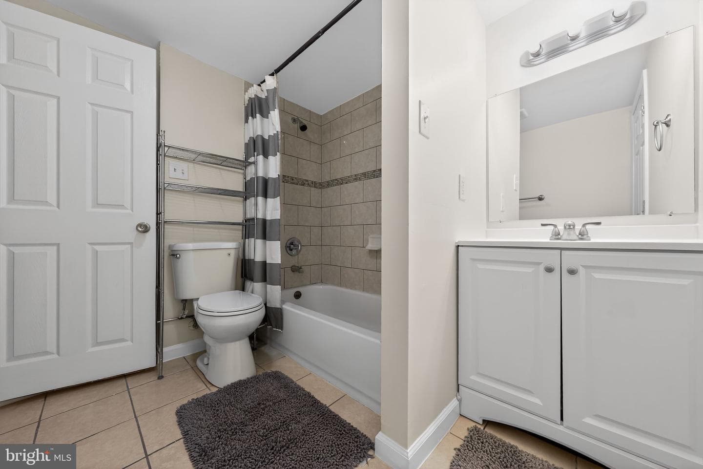 6903 Gateway Boulevard photo 20