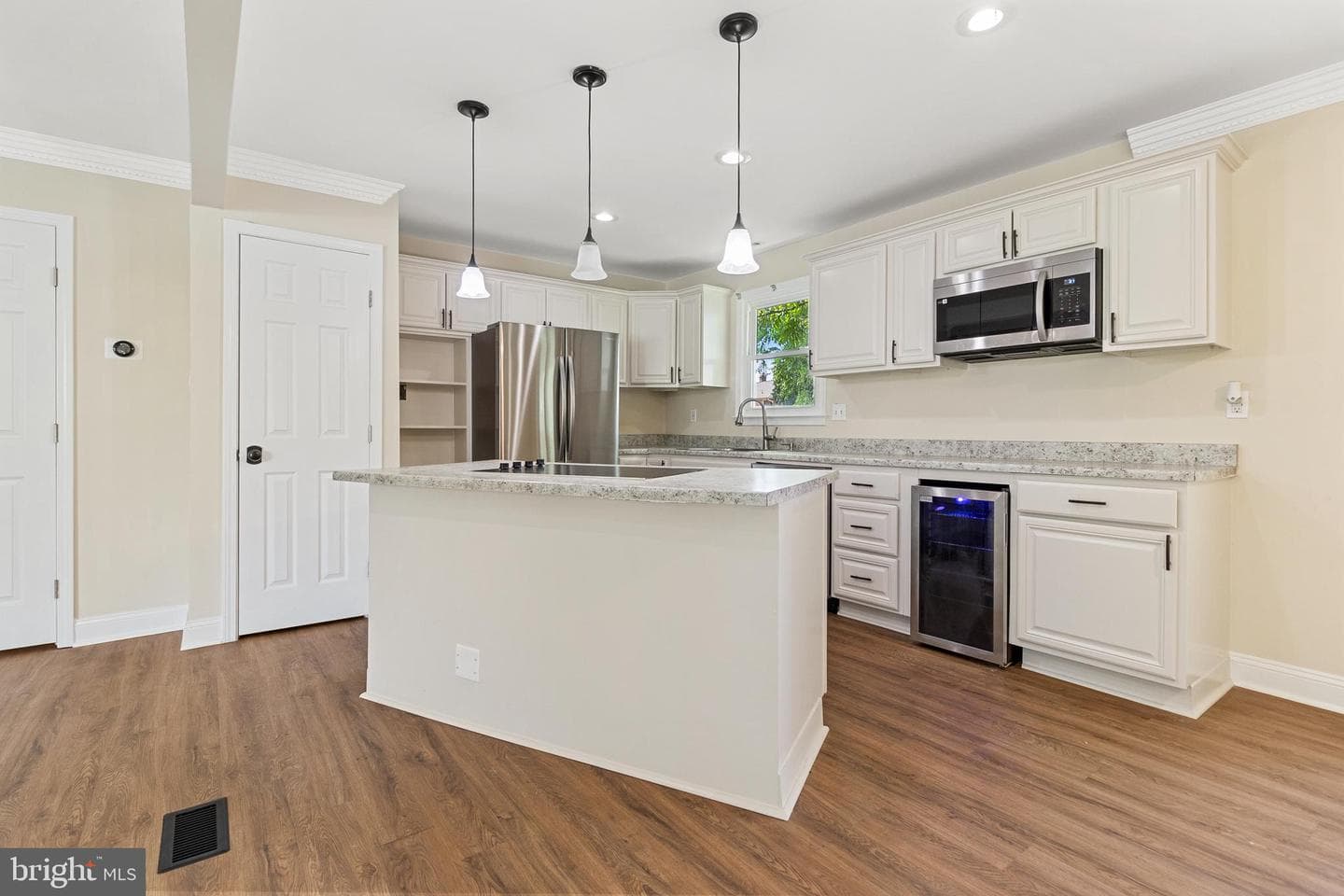12709 Whiteholm Drive photo 4
