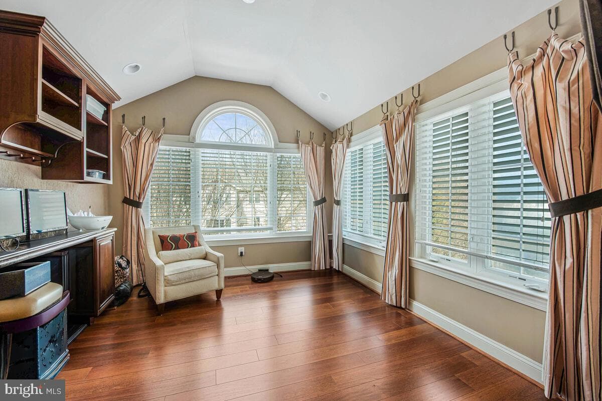 4248 Chariot Way photo 27