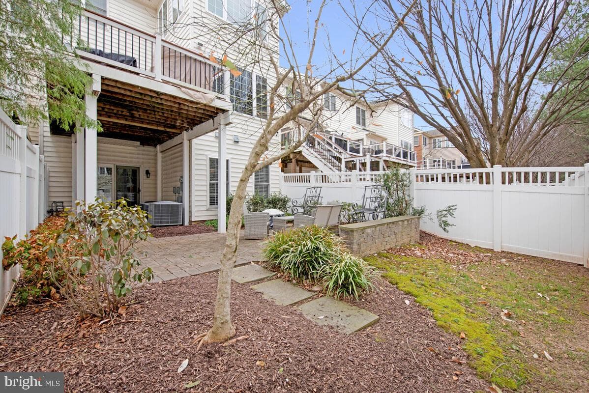 4248 Chariot Way photo 40