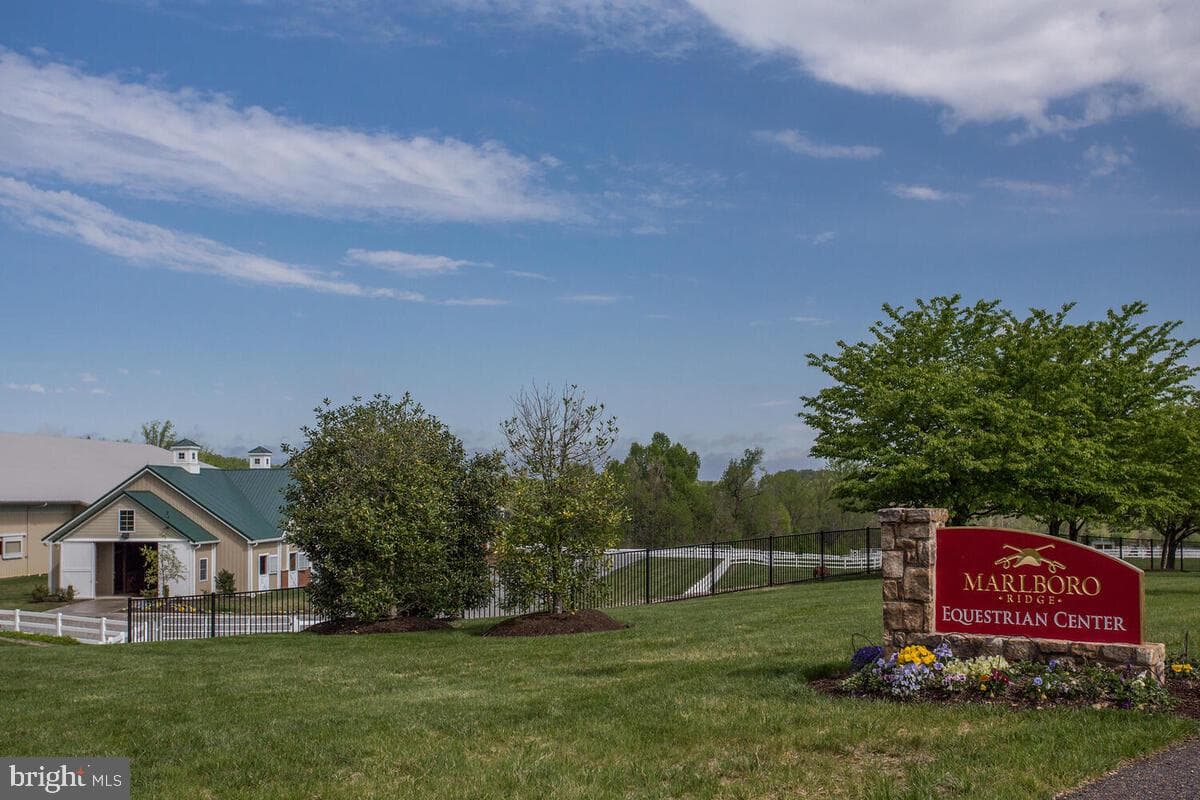4248 Chariot Way photo 54