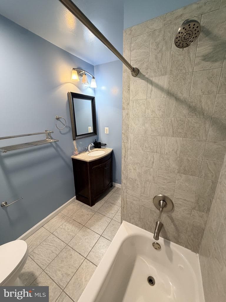 7500 Harrison Lane photo 16