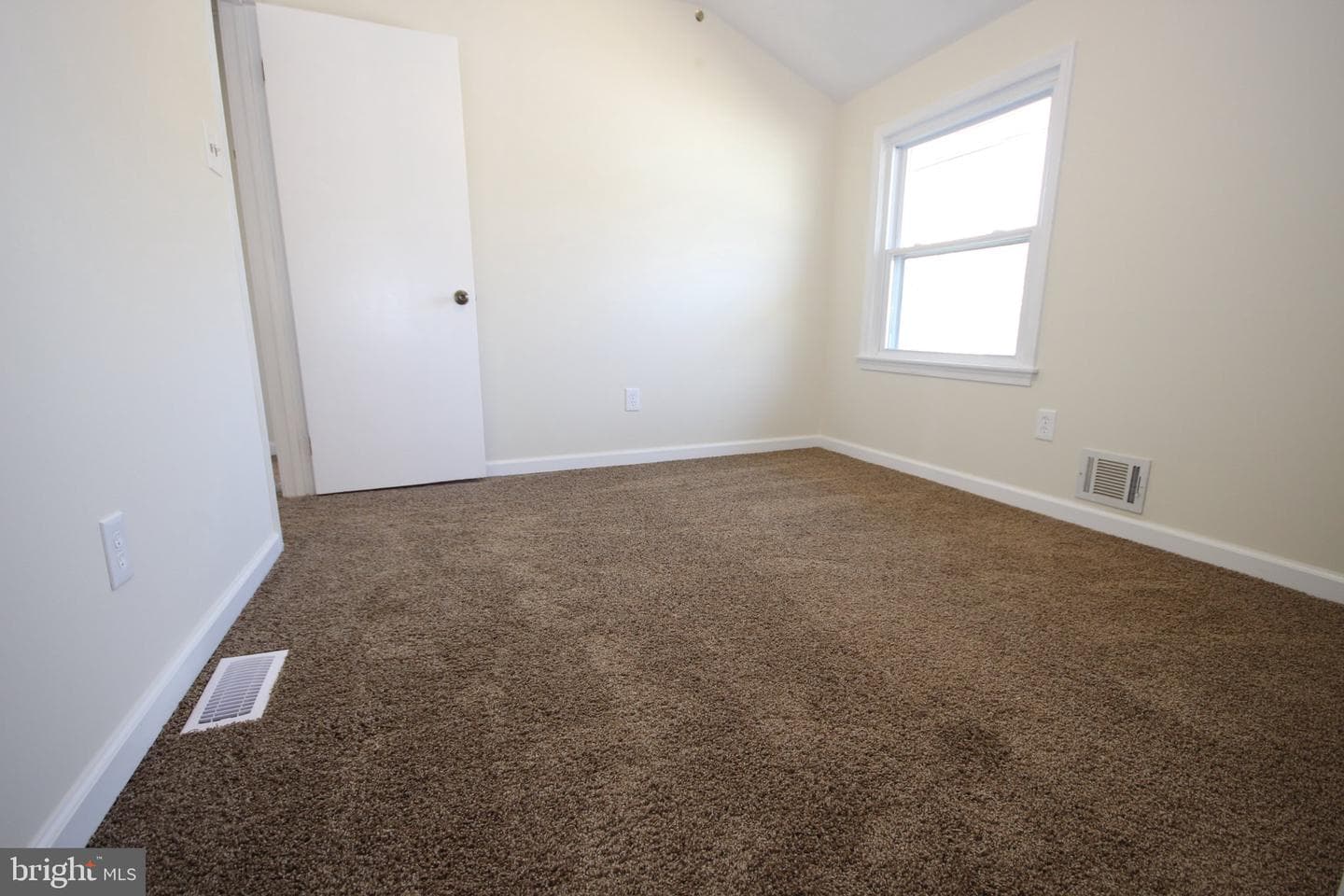13109 Greenmount Avenue photo 23