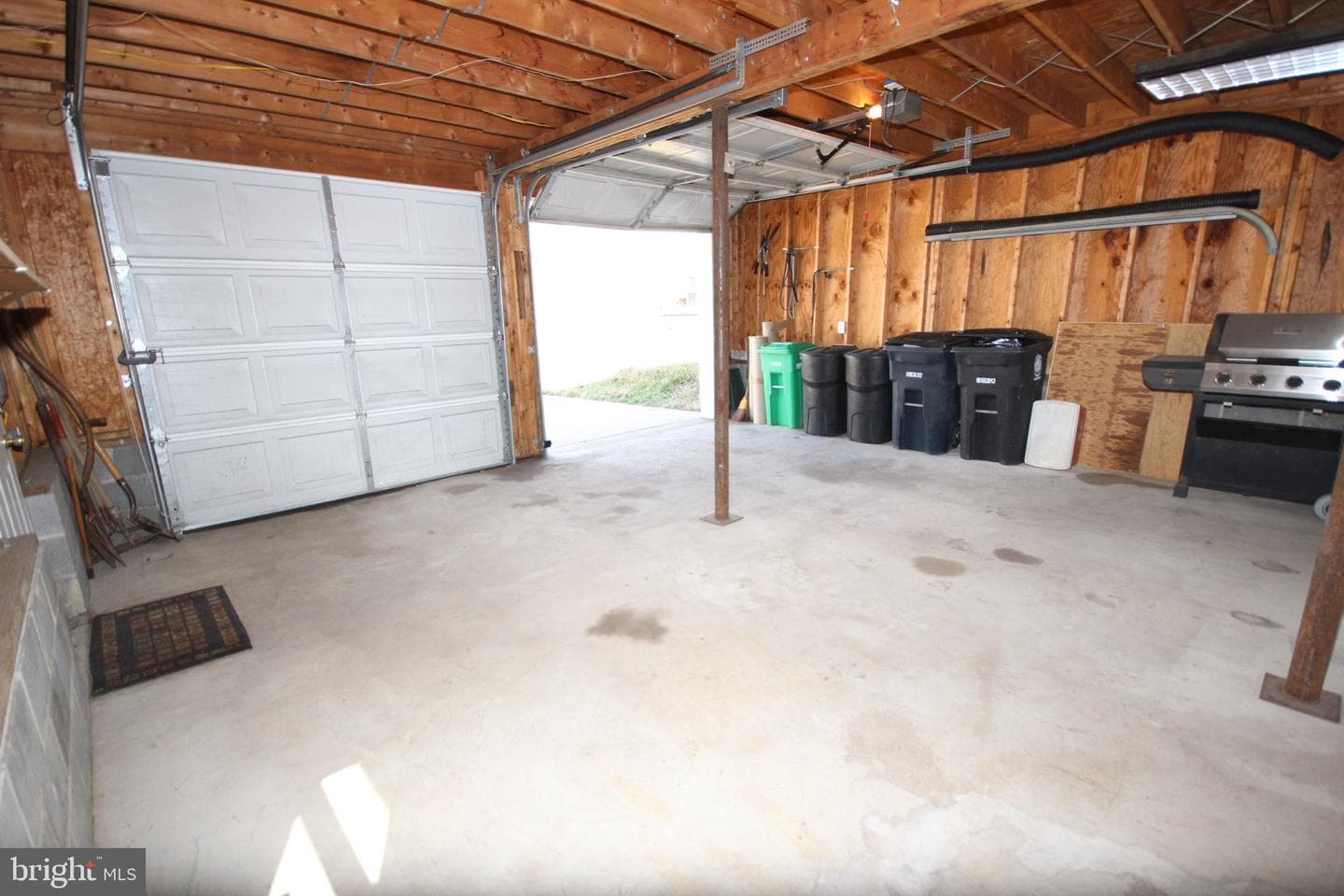 13109 Greenmount Avenue photo 34