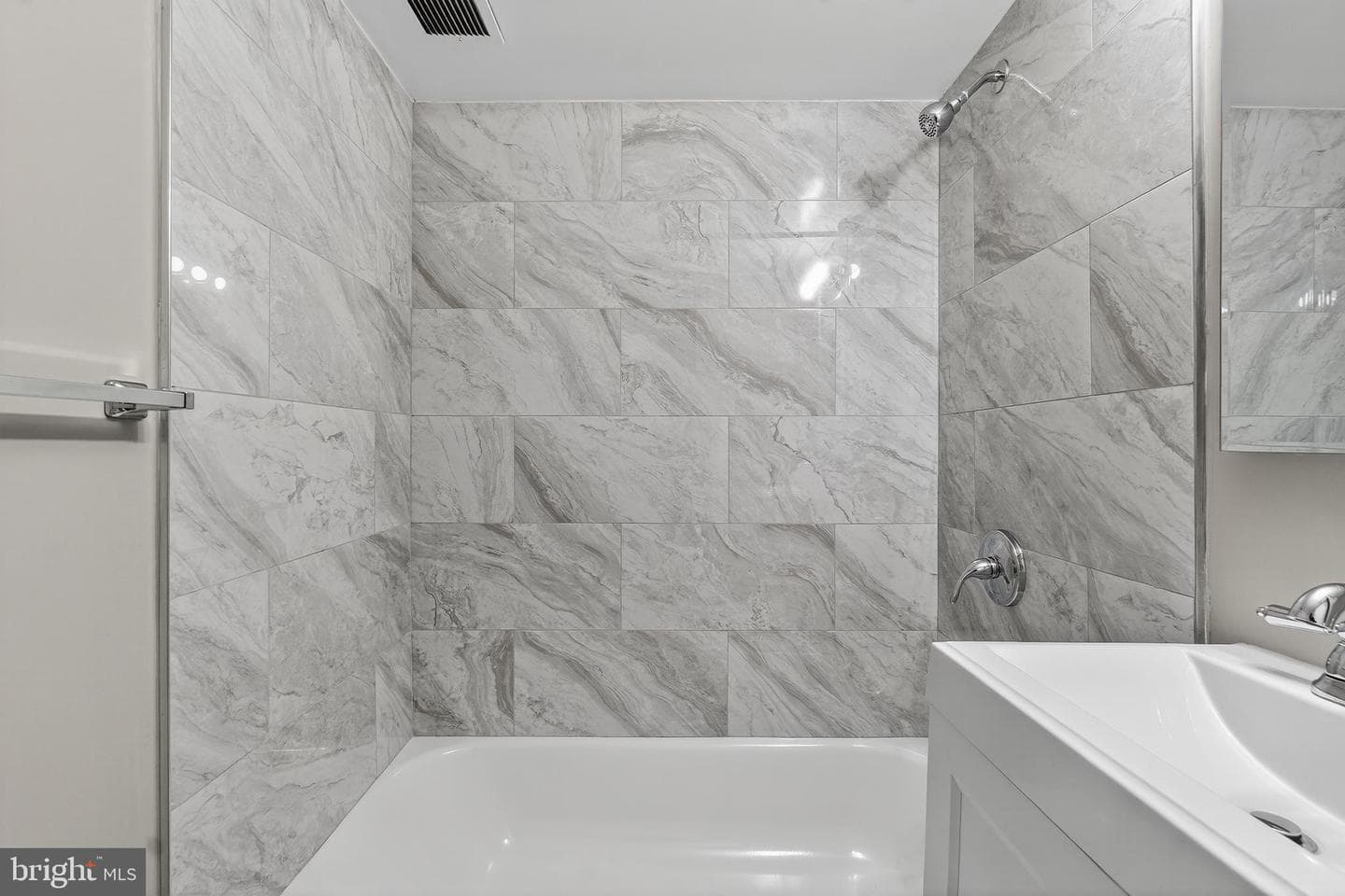 554 Wilson Bridge Dr 6755A( A2) photo 12