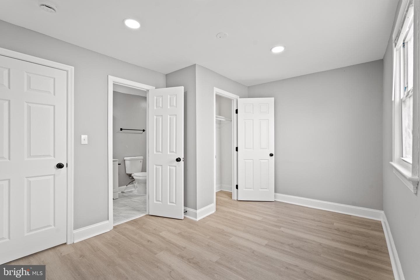 3417 Forestville Place photo 22
