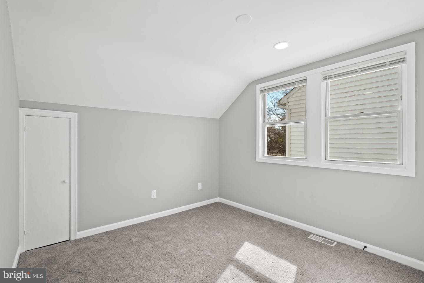 3417 Forestville Place photo 24