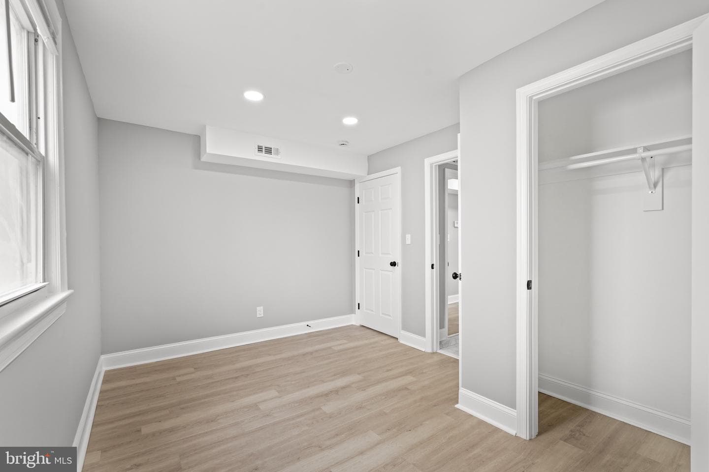 3417 Forestville Place photo 27
