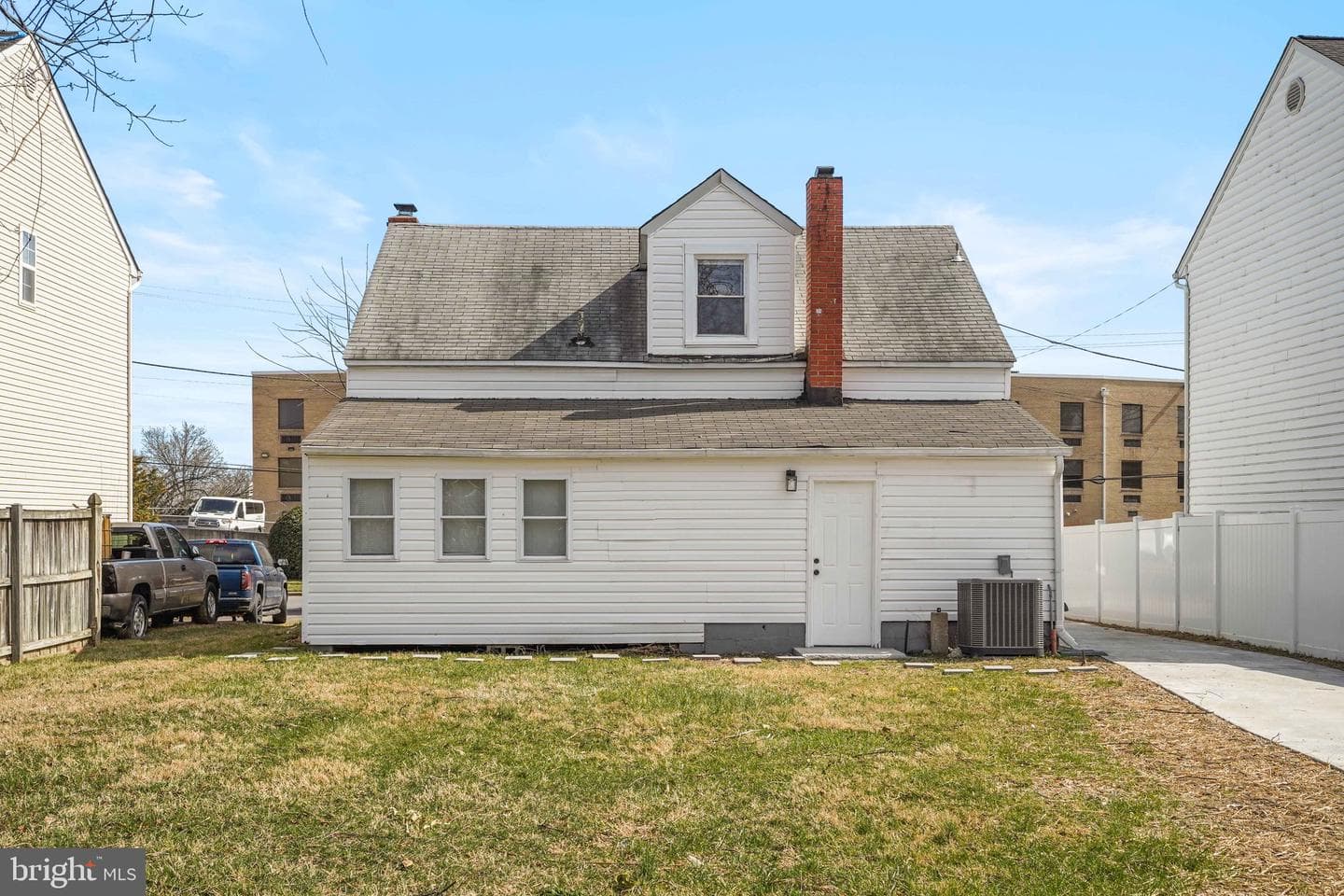 3417 Forestville Place photo 3
