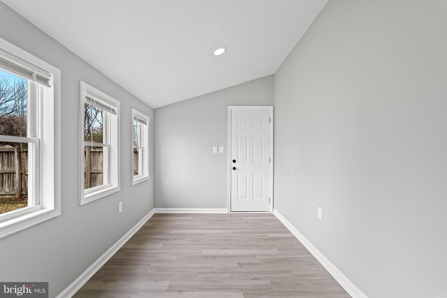 3417 Forestville Place photo 33