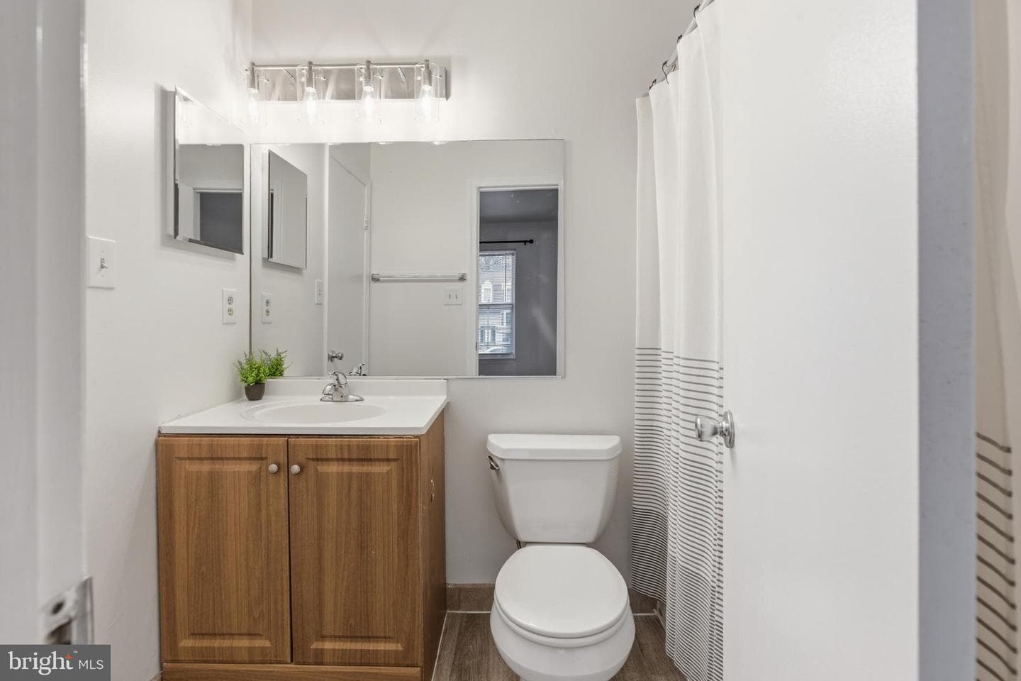 14606 London Lane photo 14