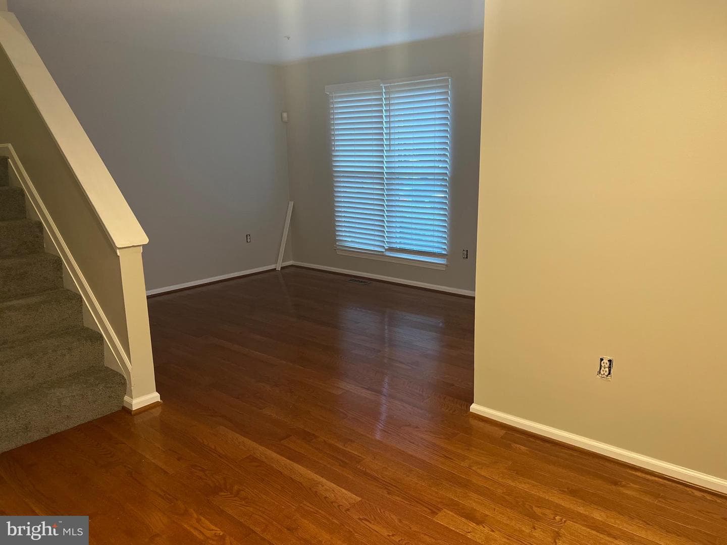 2819 Mueserbush Court photo 4