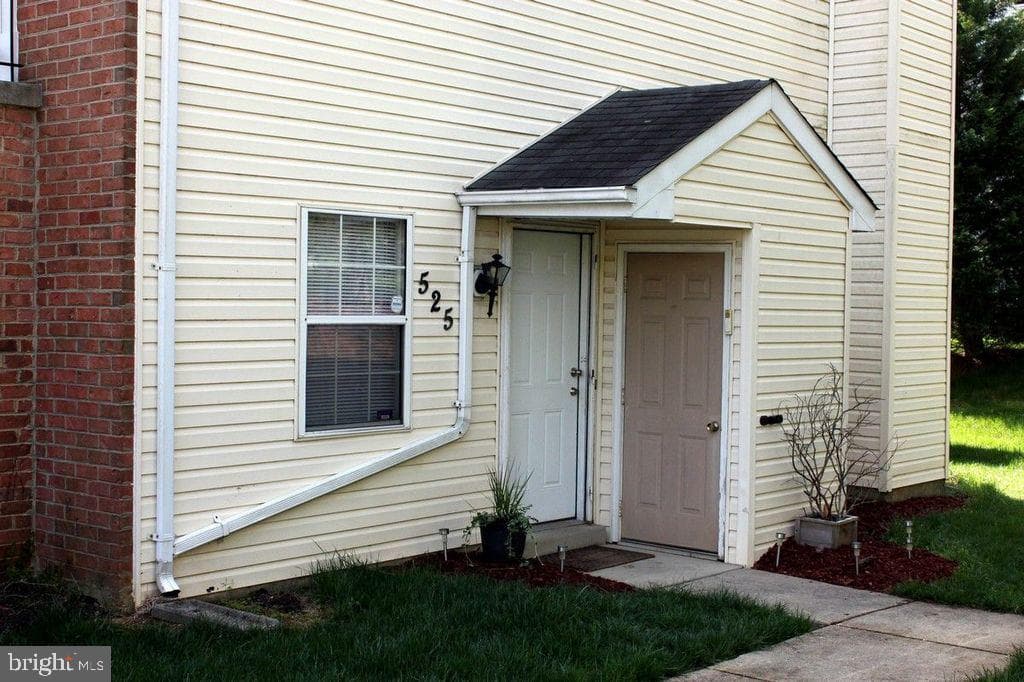 525 Red Coat Place #1021