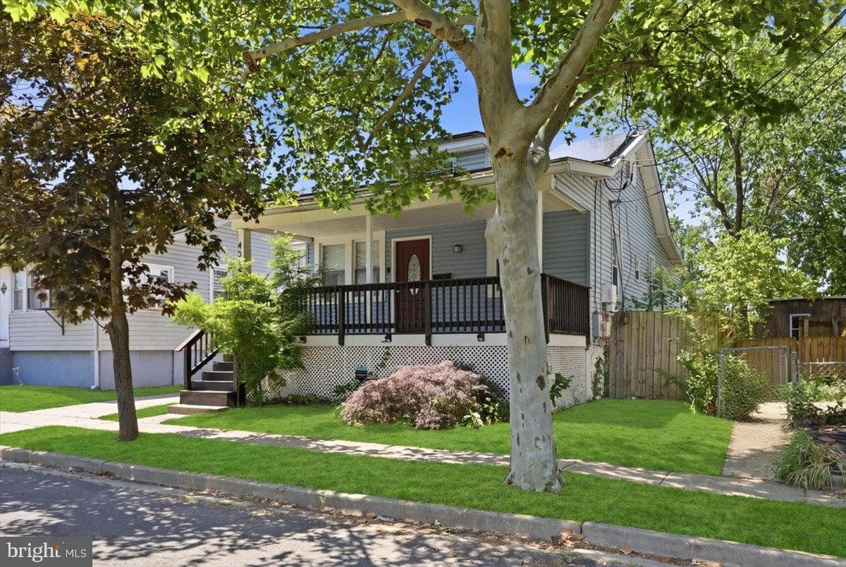 4318 Lawrence Street photo 4