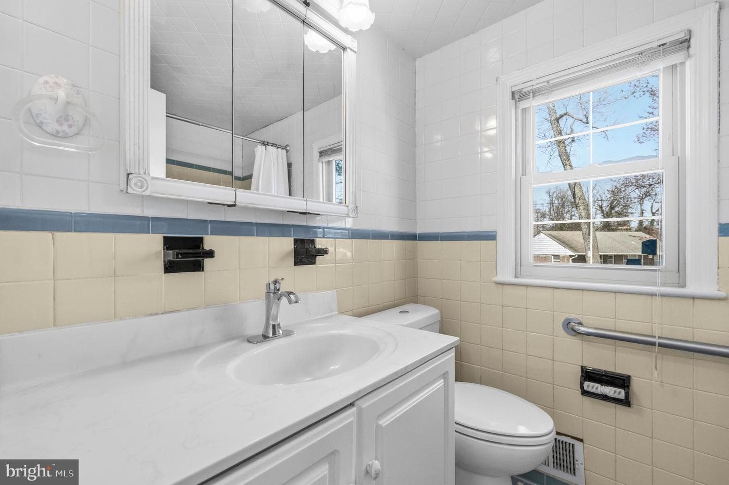 2502 Hughes Road photo 20