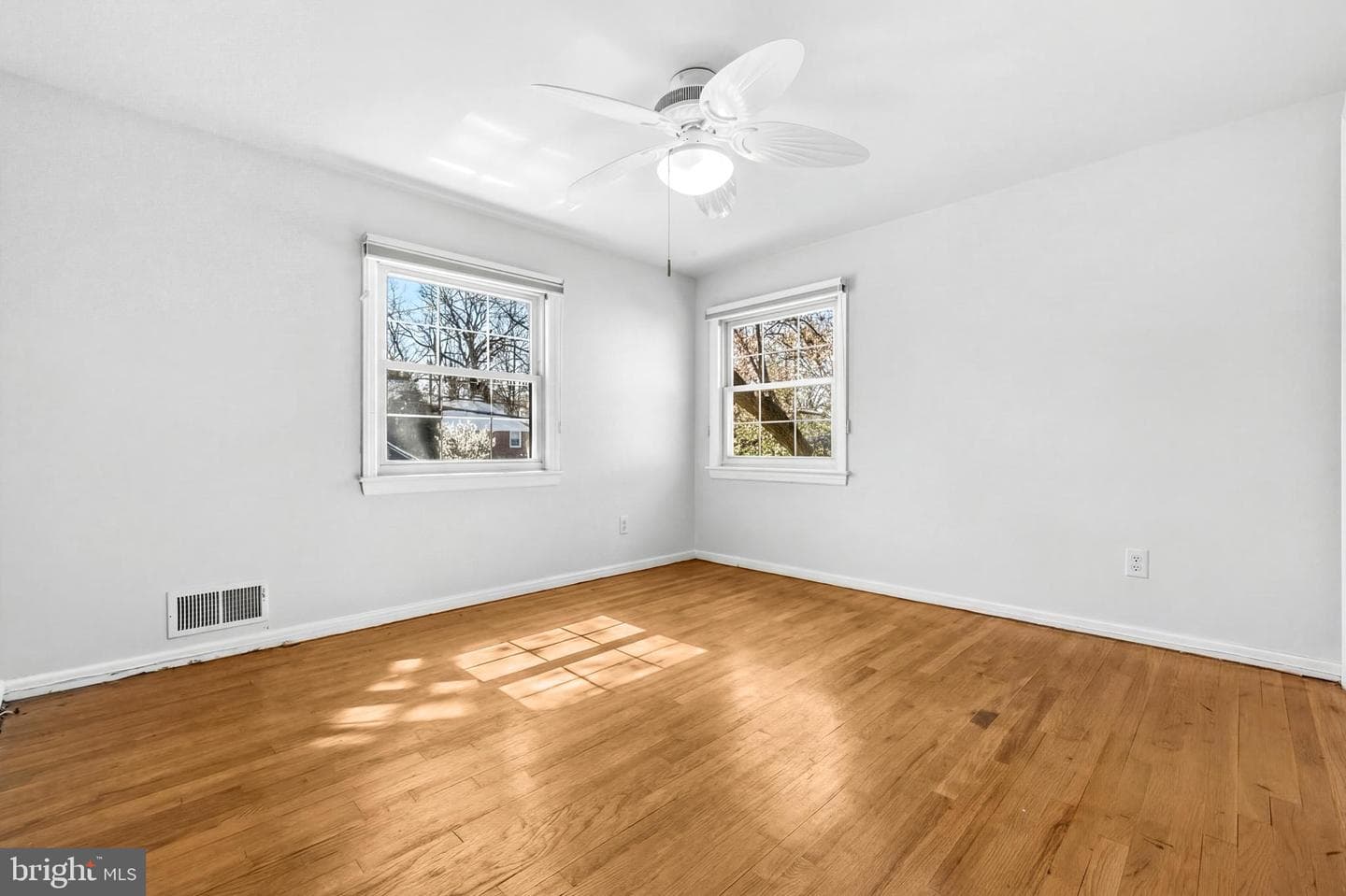 2502 Hughes Road photo 22