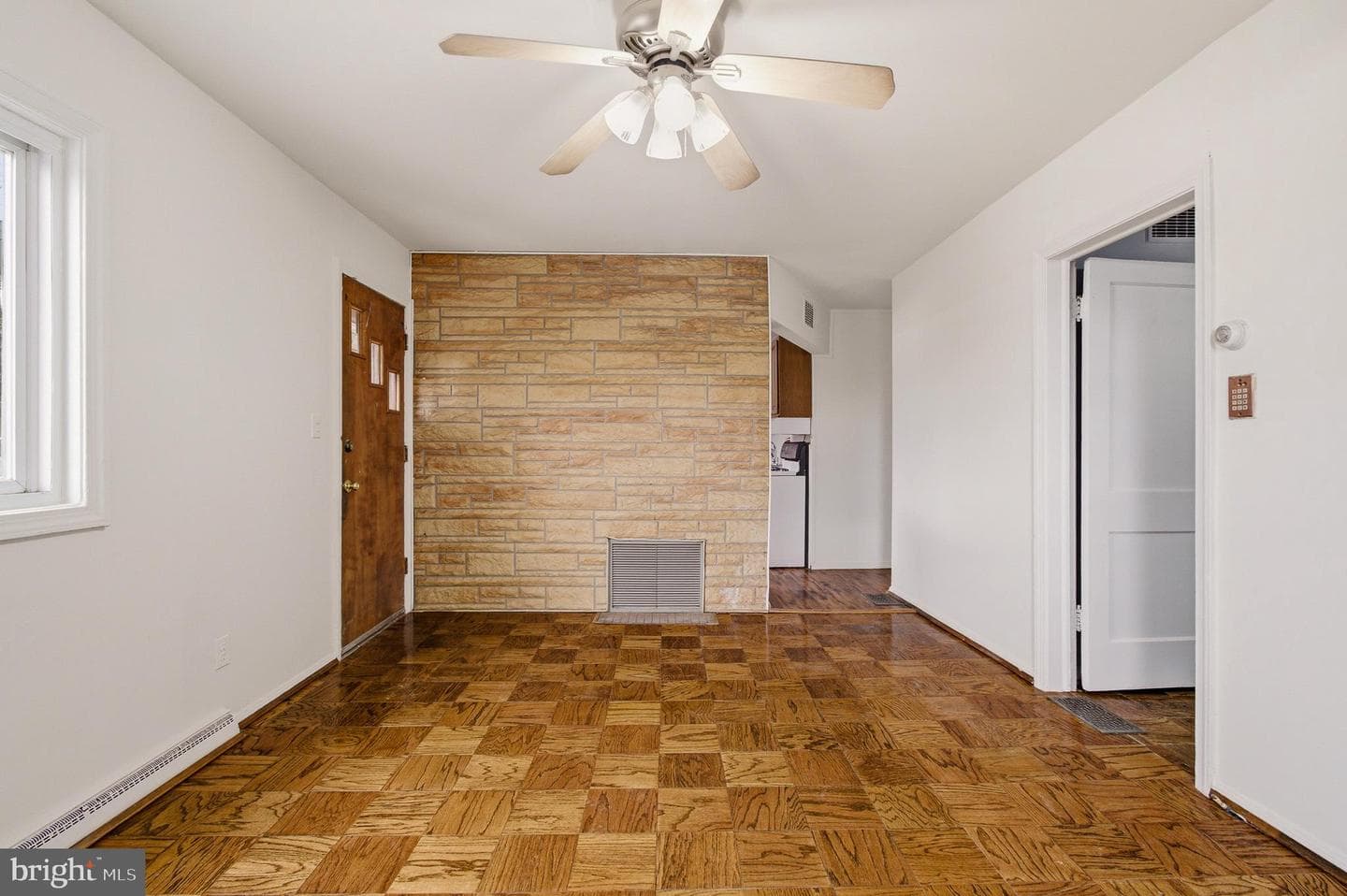 7726 Emerson Road photo 10
