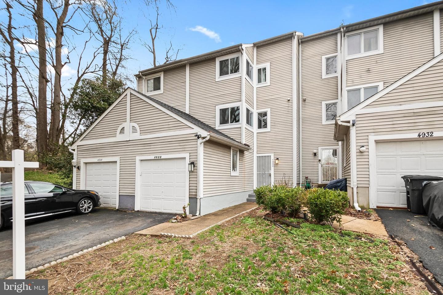 4930 Wealding Way photo 3