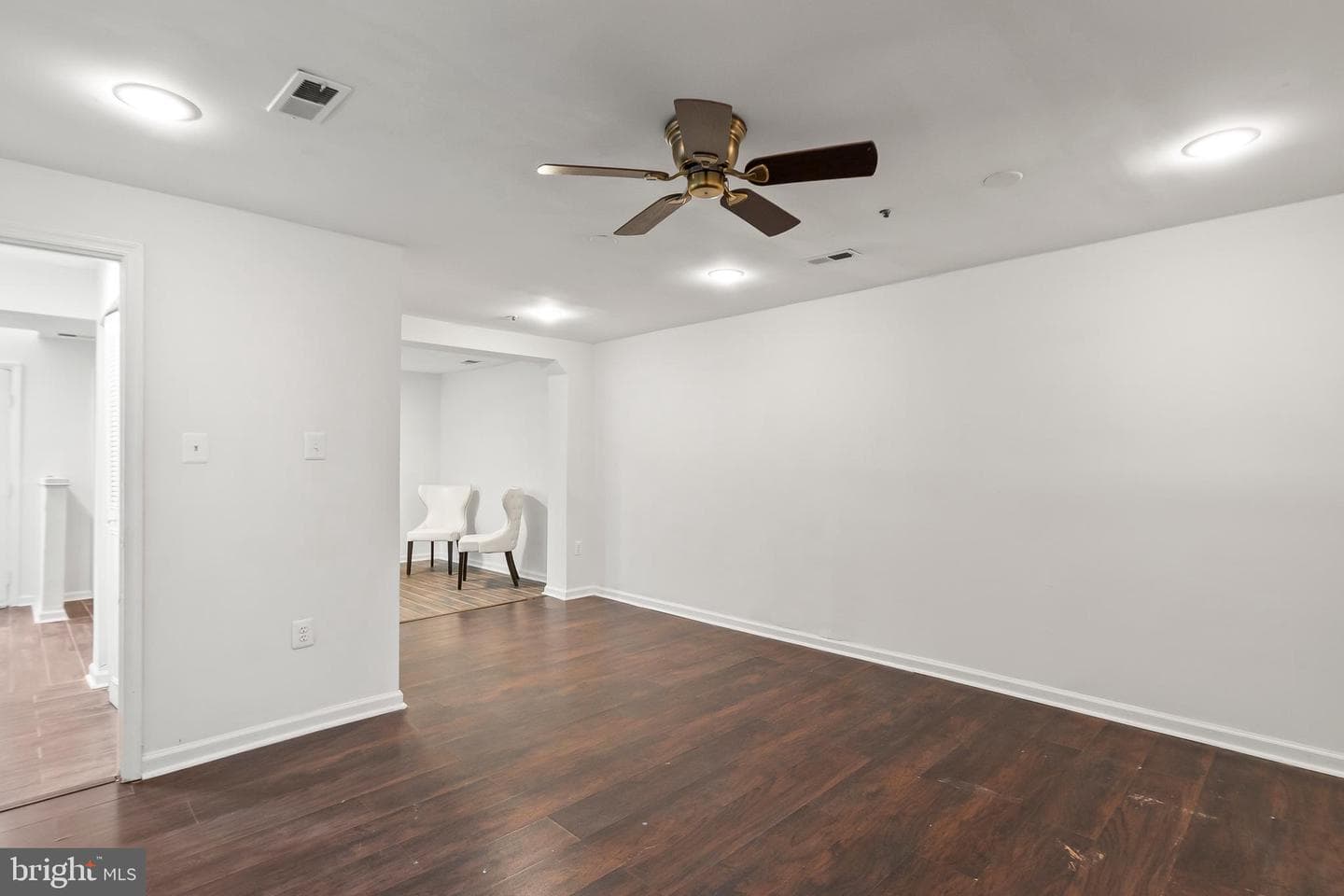 4930 Wealding Way photo 6