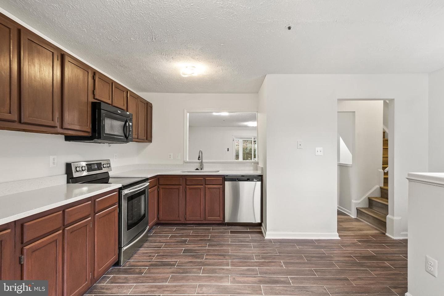 4930 Wealding Way photo 9