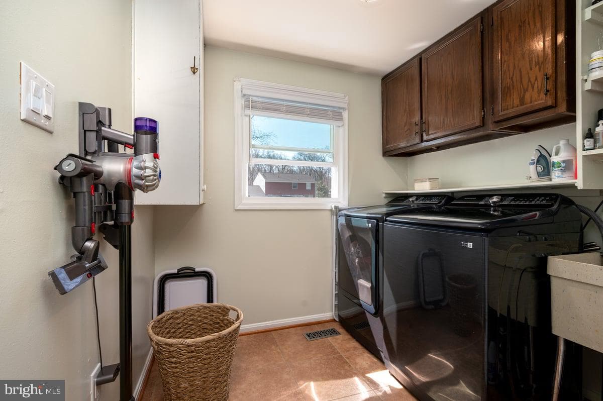 105 Saint Andrews Drive E photo 40