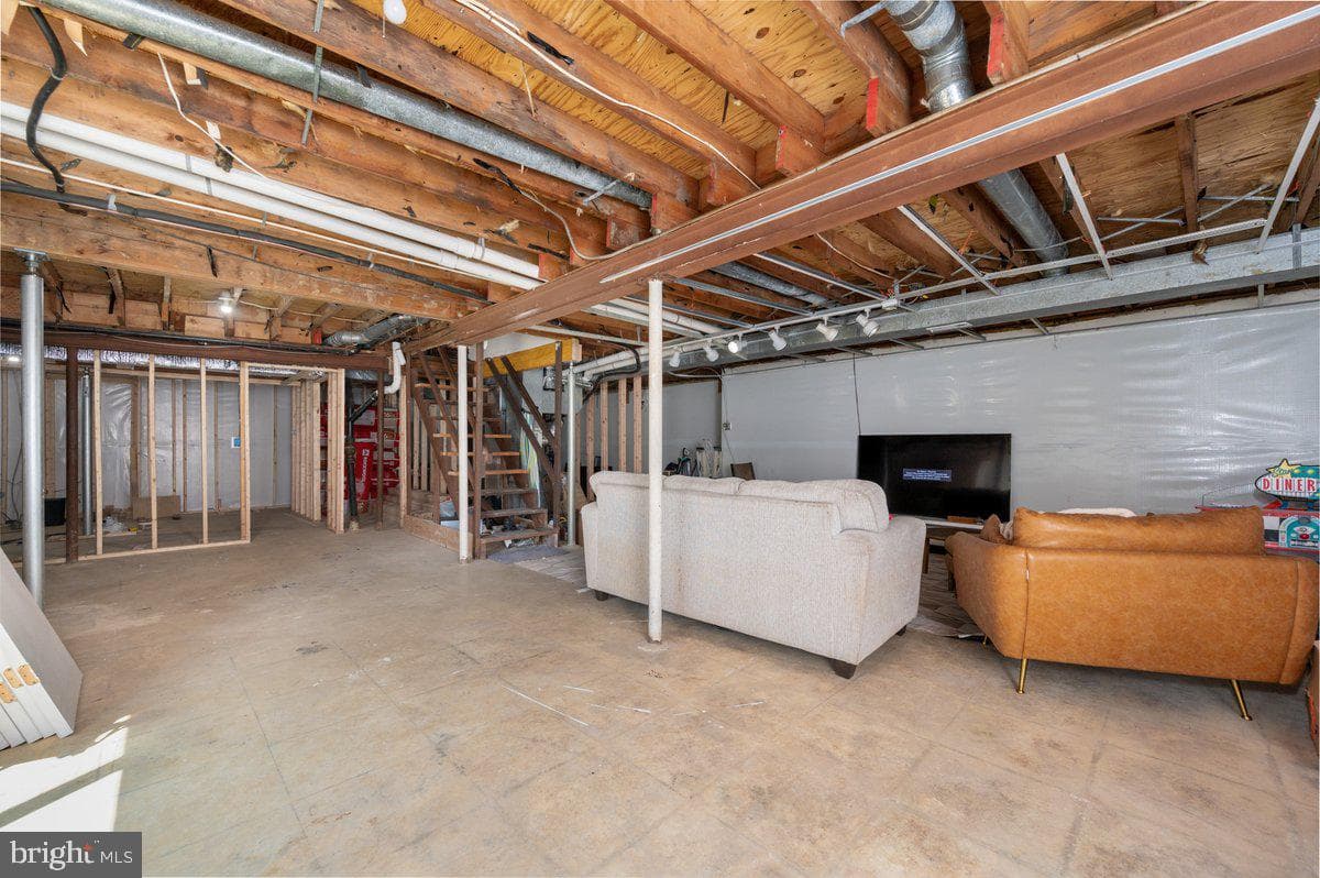 105 Saint Andrews Drive E photo 41