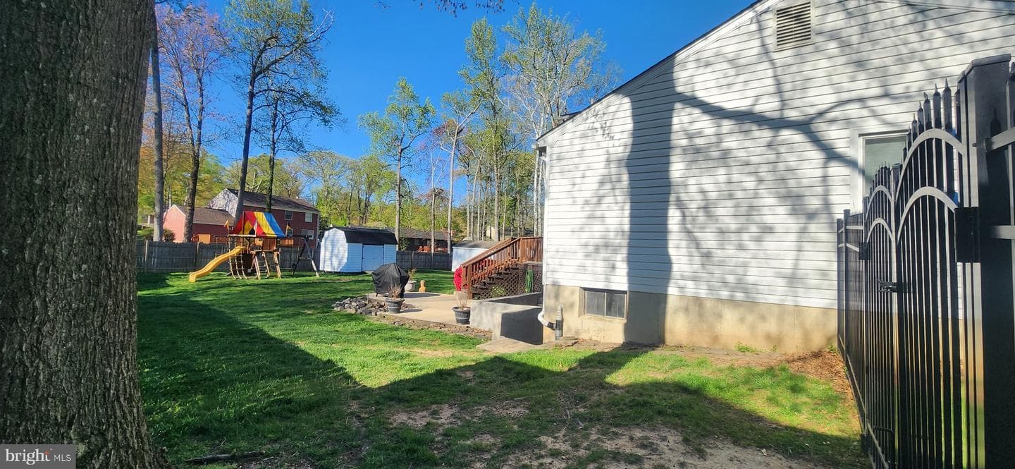 105 Saint Andrews Drive E photo 46
