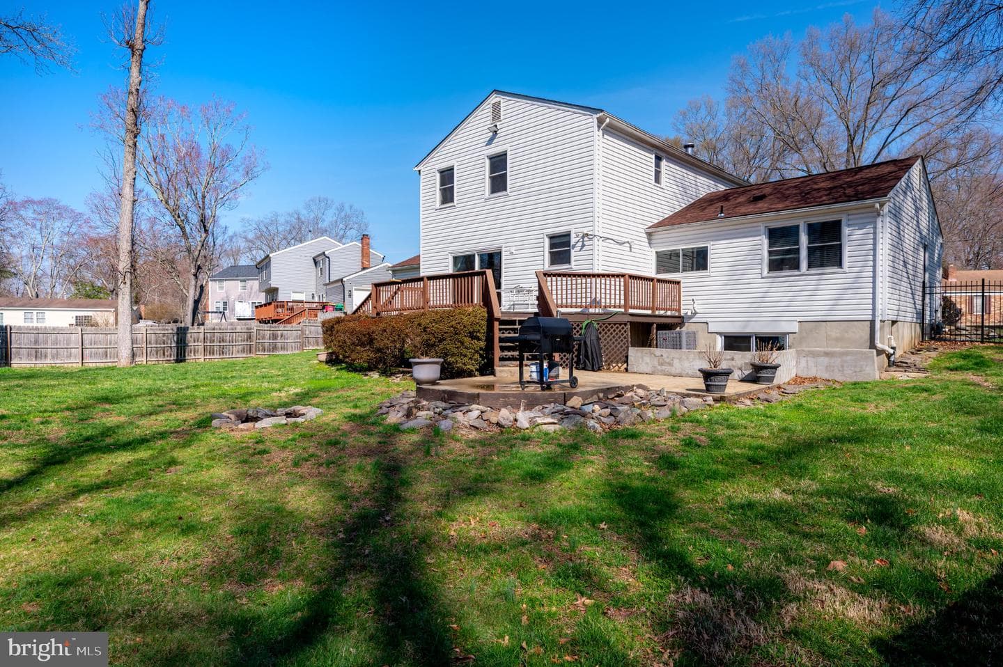 105 Saint Andrews Drive E photo 47