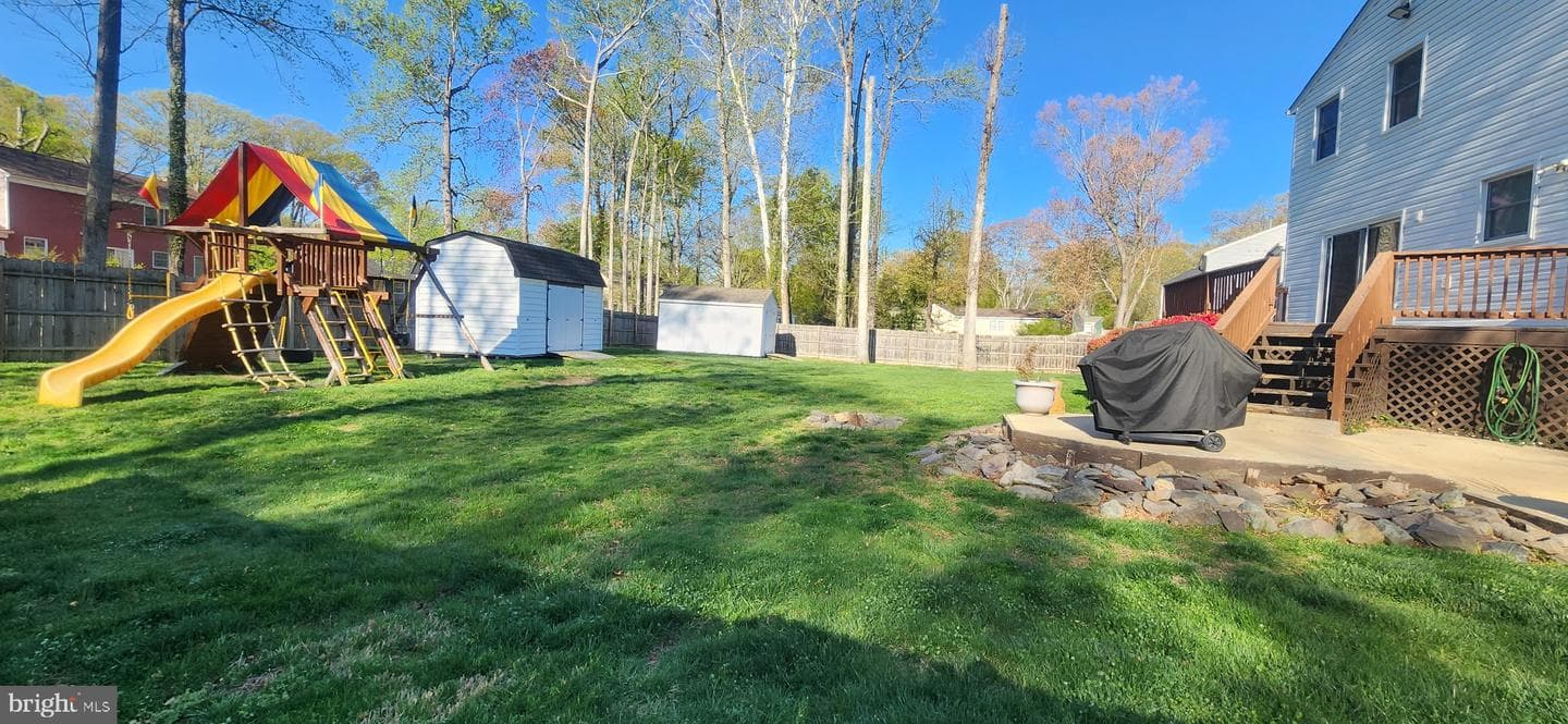 105 Saint Andrews Drive E photo 54