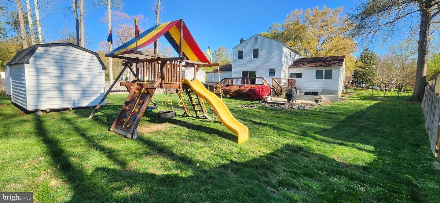105 Saint Andrews Drive E photo 55