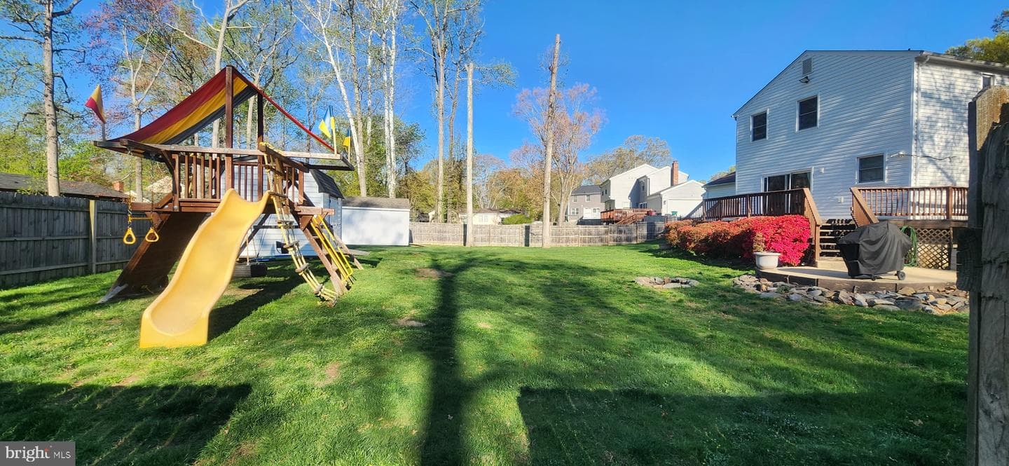 105 Saint Andrews Drive E photo 57