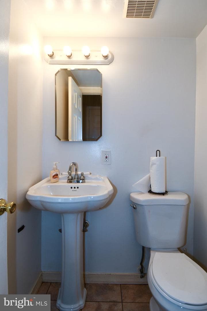 8960 Continental Place photo 16