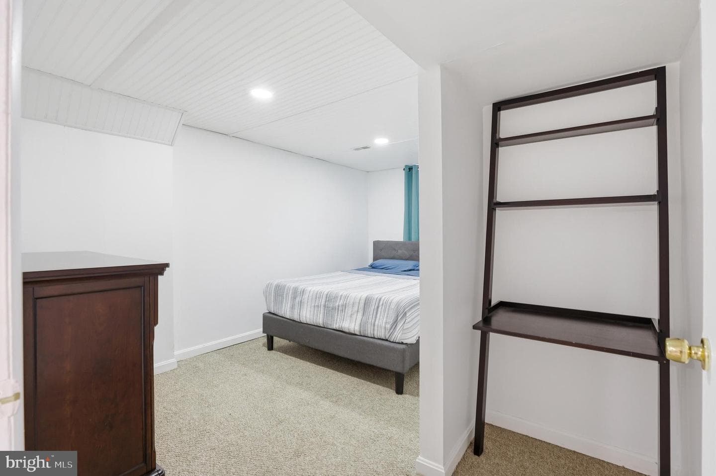 16100 Malcolm Drive photo 24