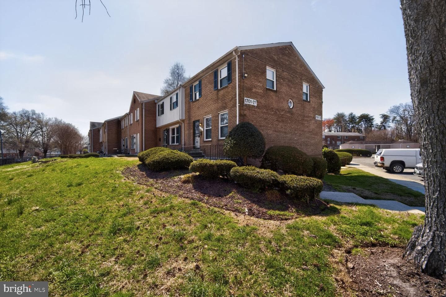 1701 Addison Road S