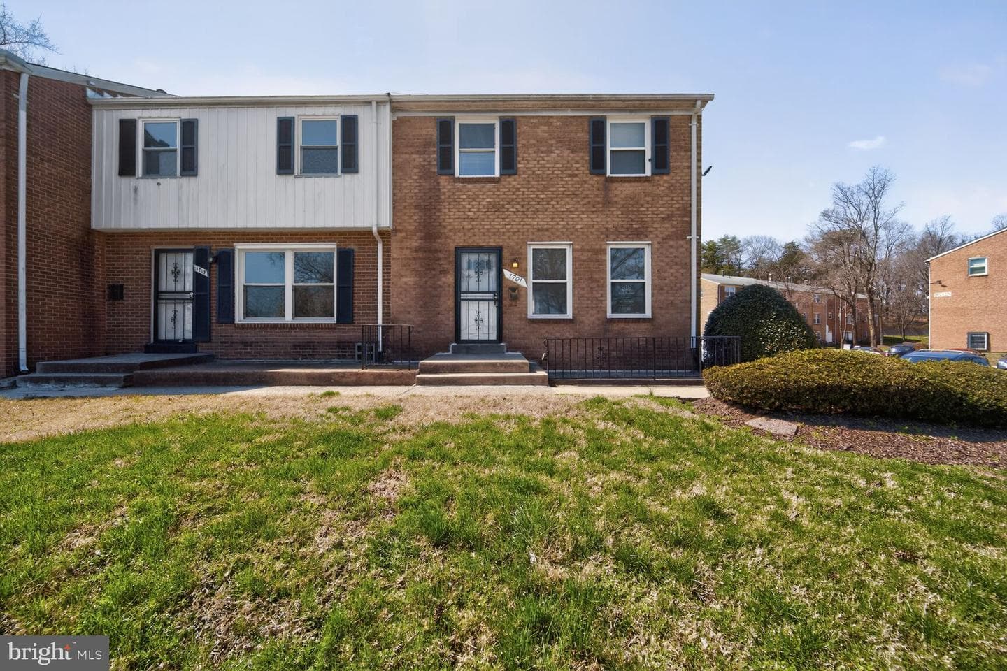 1701 Addison Road S photo 2