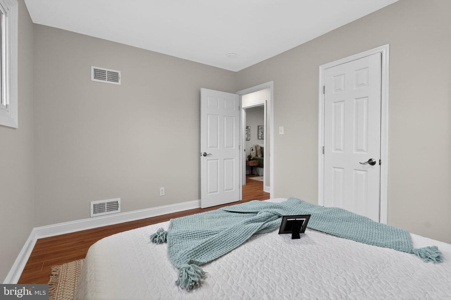 1608 Elson Street photo 13