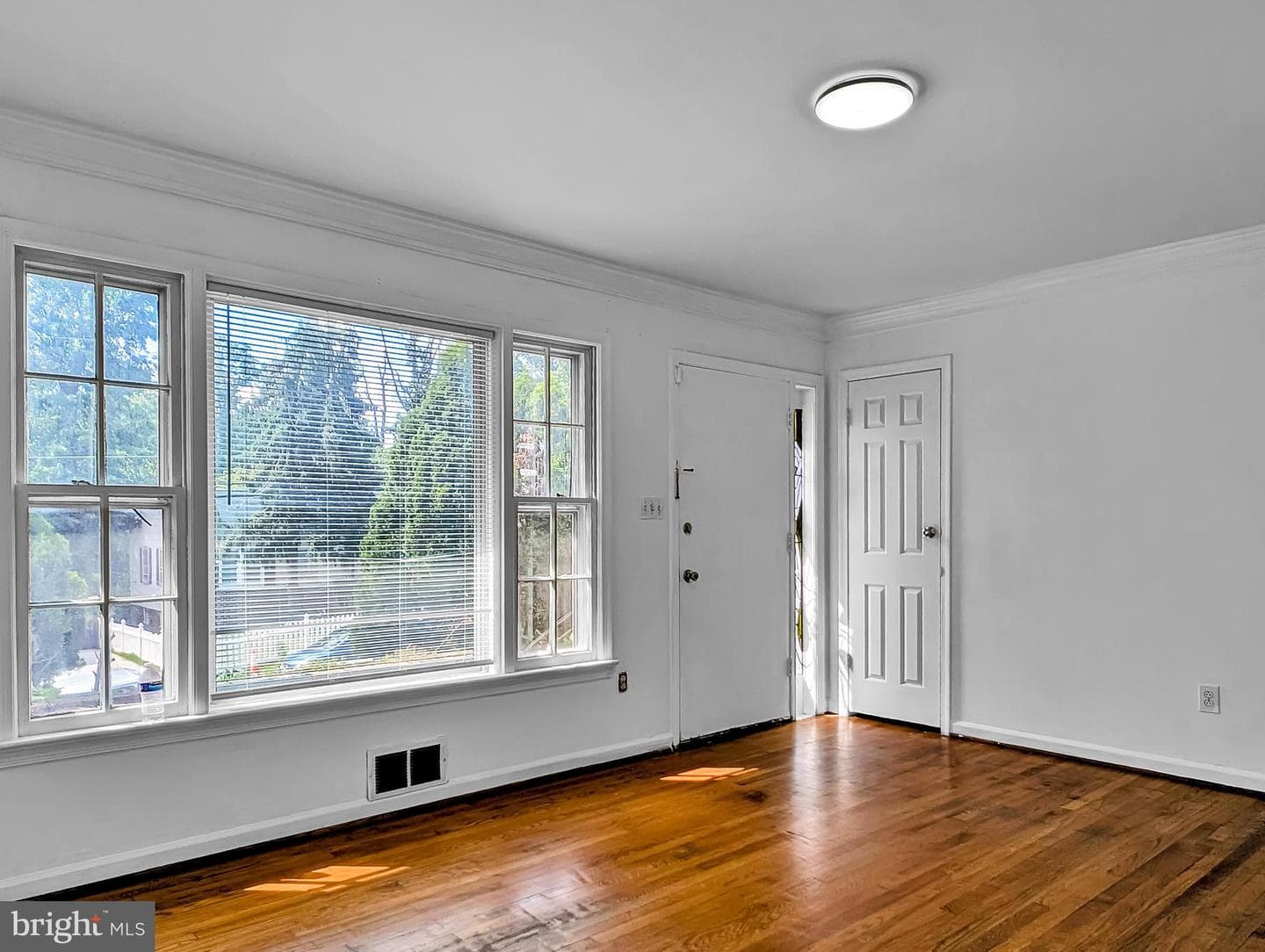 4807 55th Avenue photo 6